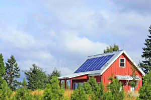 Maison avec système d'énergie solaire installé. Québec Solaire